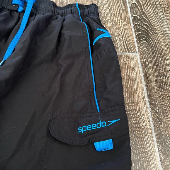 Mens Speedo swim trunks - Picture 2 of 4